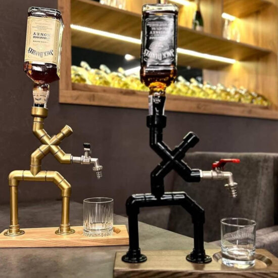 Alkohol Spender in Form eines Mannes