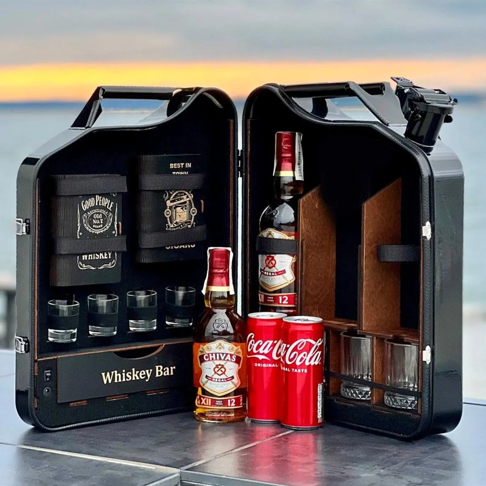 personalisierte kanisterbar mit zigarrenbox