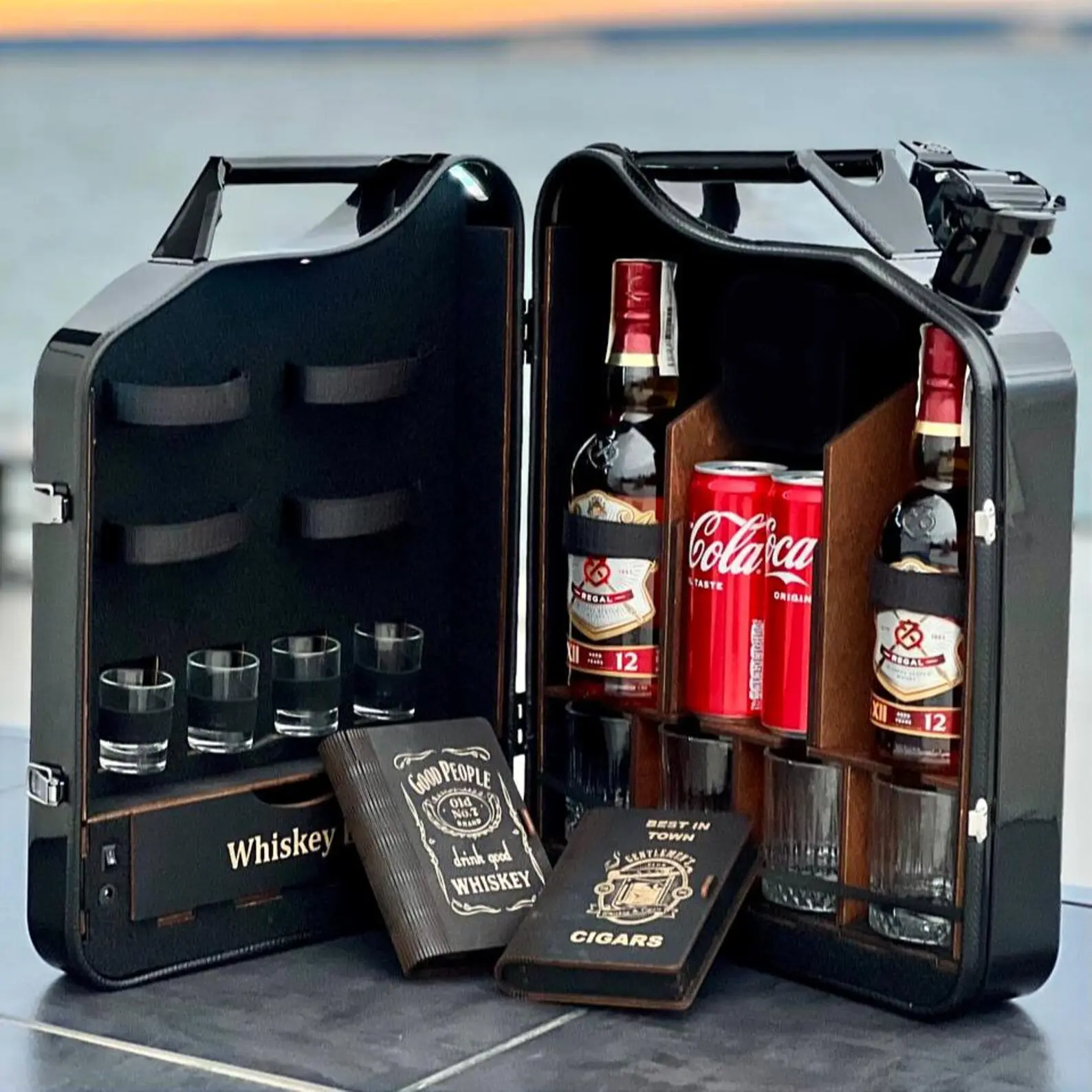 personalisierte kanisterbar mit zigarrenbox