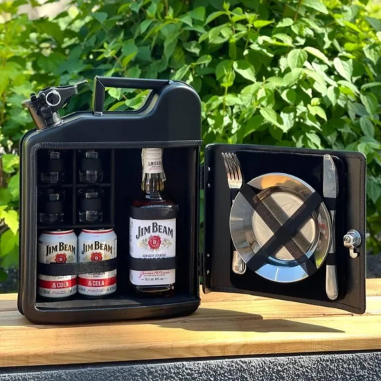 Personalisierte Kanisterbar 10 L Gerade Tür mit Geschirr
